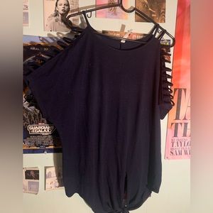 XL women’s top from perception concept